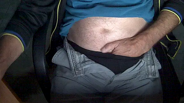 velikifant7 online show from 11-18-25, 05:12