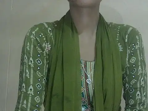 Snapshot of Nura7 chatting on 04-23-26, 06:21 Nura7 online show from 04-23-26, 06:21