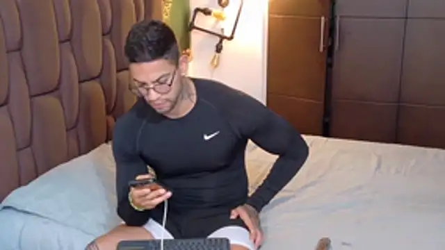 Snapshot of Tomy_maylon chatting on 11-07-25, 03:28 Tomy maylon online show from 11-07-25, 03:28