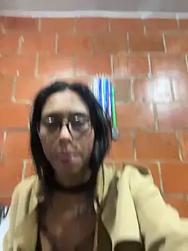 Snapshot of Emma__cumlovee chatting on 10-10-25, 08:57 Emma cumlovee online show from 10-10-25, 08:57