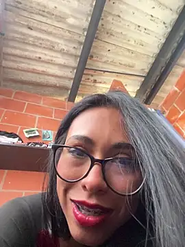 Snapshot of Emma__cumlovee chatting on 10-11-25, 03:21 Emma cumlovee online show from 10-11-25, 03:21