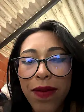 Snapshot of Emma__cumlovee chatting on 10-14-25, 01:12 Emma cumlovee online show from 10-14-25, 01:12