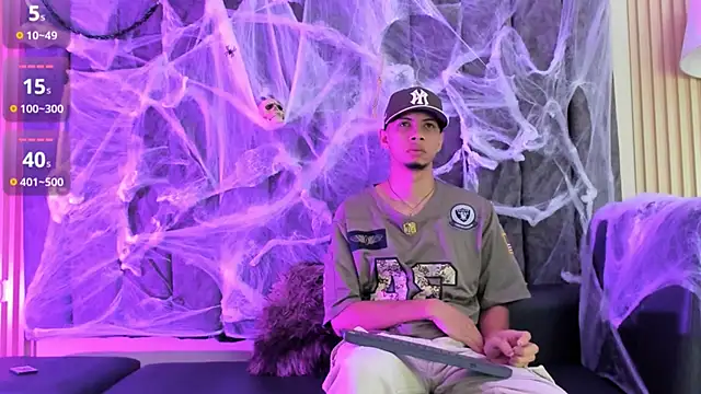 Snapshot of DustinandJordan chatting on 10-07-25, 03:47 DustinandJordan online show from 10-07-25, 03:47