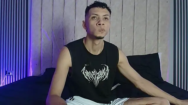 Snapshot of DustinandJordan chatting on 11-07-25, 09:04 DustinandJordan online show from 11-07-25, 09:04