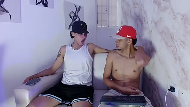 Snapshot of DustinandJordan chatting on 11-13-25, 09:47 DustinandJordan online show from 11-13-25, 09:47