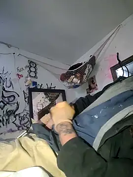 Snapshot of bearded_cross chatting on 12-05-25, 09:00 bearded cross online show from 12-05-25, 09:00