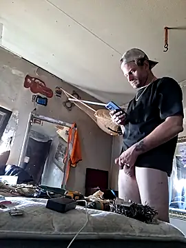 bearded cross online show from 03-10-26, 09:42