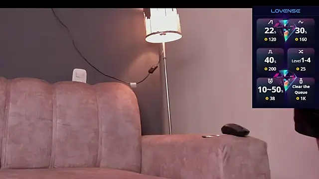 Snapshot of StephanMyers chatting on 10-09-25, 01:20 StephanMyers online show from 10-09-25, 01:20