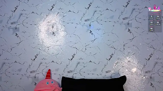 Snapshot of andrea_miller1 chatting on 09-22-25, 05:09 andrea miller1 online show from 09-22-25, 05:09