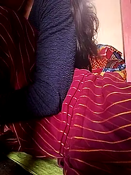 Snapshot of Hut_rotu_cute chatting on 05-22-26, 04:41 Hut rotu cute online show from 05-22-26, 04:41