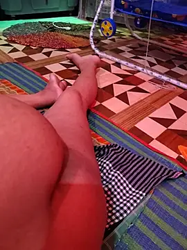 Snapshot of Hut_rotu_cute chatting on 07-30-26, 04:28 Hut rotu cute online show from 07-30-26, 04:28