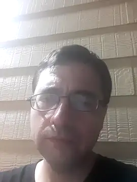 Snapshot of Gearsuit chatting on 09-17-25, 03:41 Gearsuit online show from 09-17-25, 03:41