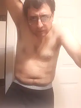 Snapshot of Gearsuit chatting on 09-29-25, 12:49 Gearsuit online show from 09-29-25, 12:49