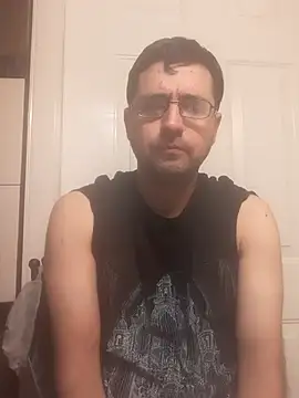 Snapshot of Gearsuit chatting on 11-03-25, 06:47 Gearsuit online show from 11-03-25, 06:47