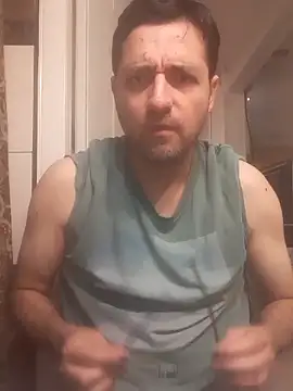 Snapshot of Gearsuit chatting on 11-03-25, 08:32 Gearsuit online show from 11-03-25, 08:32