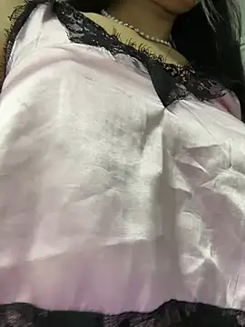 Snapshot of Bella_Vixen_ chatting on 02-16-26, 12:40 Bella Vixen online show from 02-16-26, 12:40