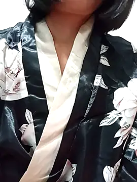 Thaohoa love online show from 10-21-25, 09:04