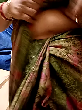 Snapshot of sushma26 chatting on 05-18-26, 06:47 sushma26 online show from 05-18-26, 06:47