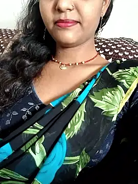 AnanyaKapoor89 online show from 09-17-25, 05:42