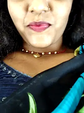 AnanyaKapoor89 online show from 10-08-25, 07:50