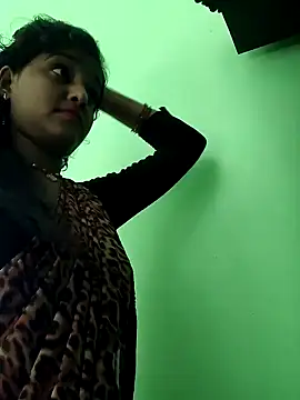 AnanyaKapoor89 online show from 11-21-25, 07:29