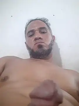 Snapshot of Miler247198 chatting on 11-14-25, 07:29 Miler247198 online show from 11-14-25, 07:29