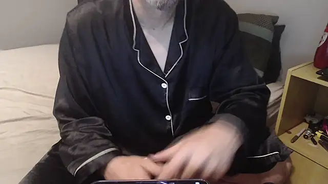 idiotpig66 online show from 03-07-25, 06:22