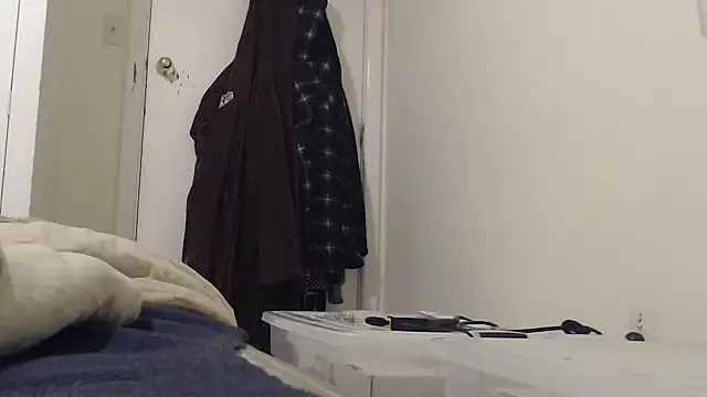 idiotpig66 online show from 02-11-26, 01:38