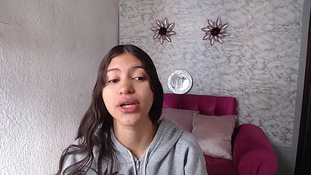 Snapshot of Evagirl69 chatting on 06-25-26, 12:20 Evagirl69 online show from 06-25-26, 12:20