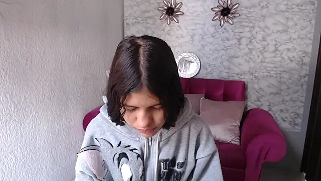 Snapshot of Evagirl69 chatting on 06-26-26, 12:20 Evagirl69 online show from 06-26-26, 12:20