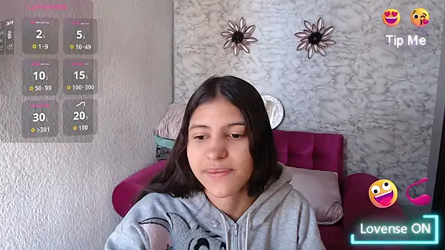 Snapshot of Evagirl69 chatting on 07-06-26, 12:13 Evagirl69 online show from 07-06-26, 12:13
