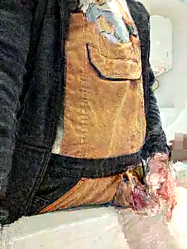 Snapshot of dav850 chatting on 10-06-25, 08:12 dav850 online show from 10-06-25, 08:12