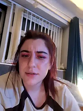 Snapshot of SerenaVice chatting on 10-25-25, 11:21 SerenaVice online show from 10-25-25, 11:21