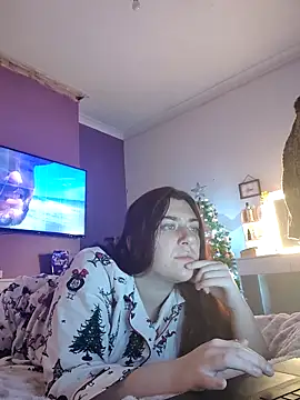 Snapshot of SerenaVice chatting on 12-15-25, 05:39 SerenaVice online show from 12-15-25, 05:39