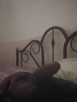 vardh033 online show from 10-23-25, 05:55