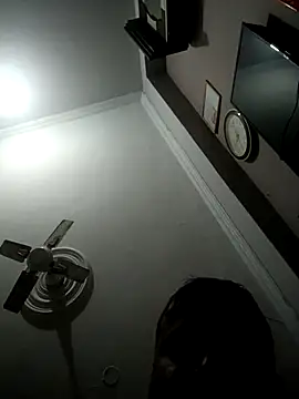 vardh033 online show from 01-13-26, 04:51