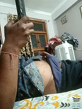 vardh033 online show from 04-15-26, 08:31