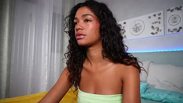 Snapshot of LibertyLust chatting on 10-10-25, 07:07 LibertyLust online show from 10-10-25, 07:07