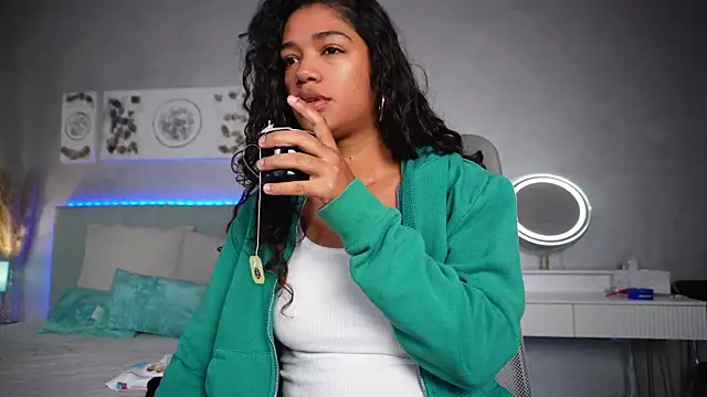 Snapshot of LibertyLust chatting on 12-04-25, 09:18 LibertyLust online show from 12-04-25, 09:18