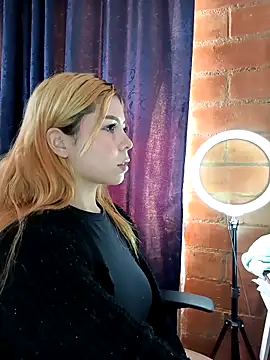 SiennaValera online show from 09-10-25, 06:30