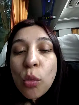 caronicole77 online show from 10-27-25, 11:09