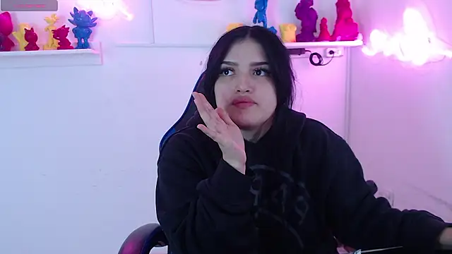 sari belle online show from 03-14-26, 03:45