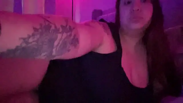 Snapshot of marcylove chatting on 10-16-25, 02:40 marcylove online show from 10-16-25, 02:40