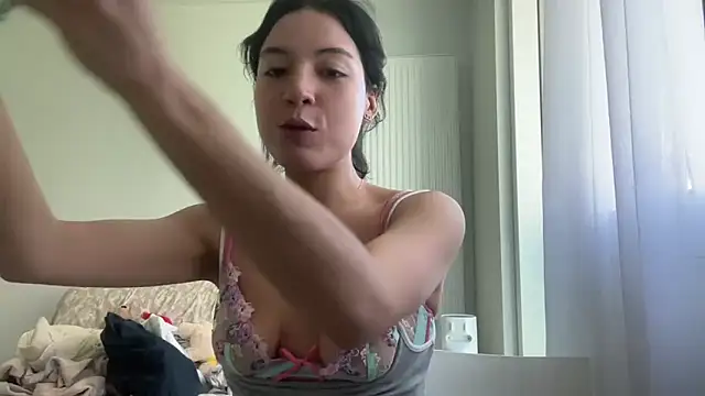 meiijiaa online show from 04-08-26, 09:31