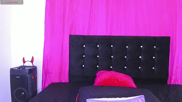 cutenaked 8 online show from 06-14-26, 02:24