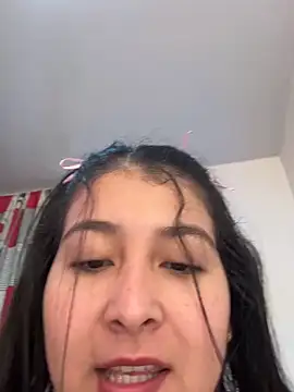 Snapshot of evelyn_1702 chatting on 10-13-25, 08:31 evelyn 1702 online show from 10-13-25, 08:31