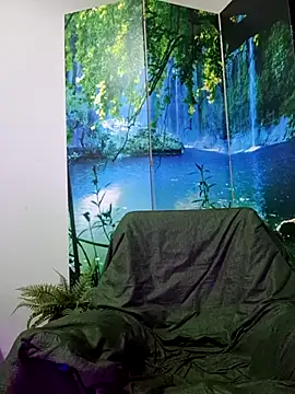 Snapshot of welcome-to-the-jungle chatting on 06-17-26, 07:37 welcome-to-the-jungle online show from 06-17-26, 07:37