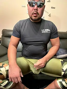 Snapshot of jack_jay0103 chatting on 10-10-25, 12:20 jack jay0103 online show from 10-10-25, 12:20