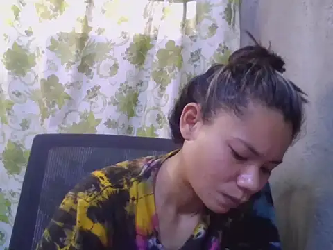 Snapshot of Sweeetgurll chatting on 09-11-25, 11:16 Sweeetgurll online show from 09-11-25, 11:16