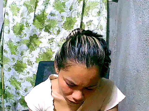 Snapshot of Sweeetgurll chatting on 09-15-25, 01:00 Sweeetgurll online show from 09-15-25, 01:00